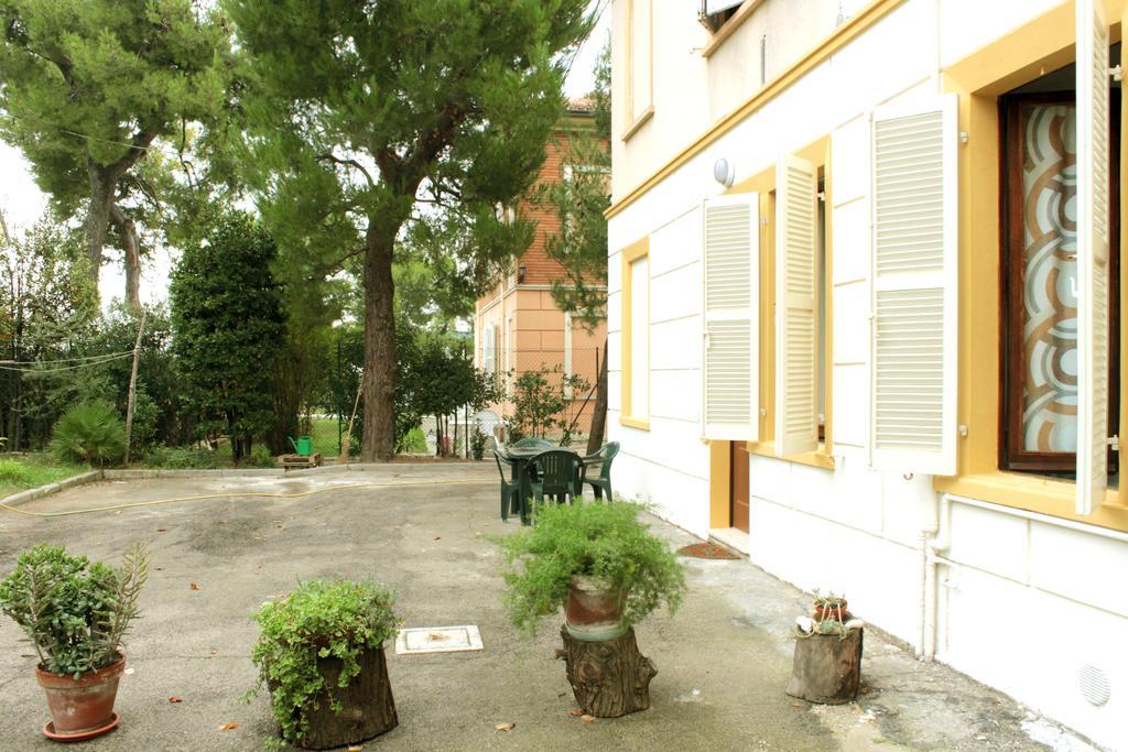 Pino Marittimo Bed and Breakfast Civitanova Marche Buitenkant foto